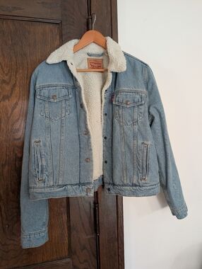Levi's Sherpa Lined Denim Jacket in Light Blue Wash Shearling Jean Coat